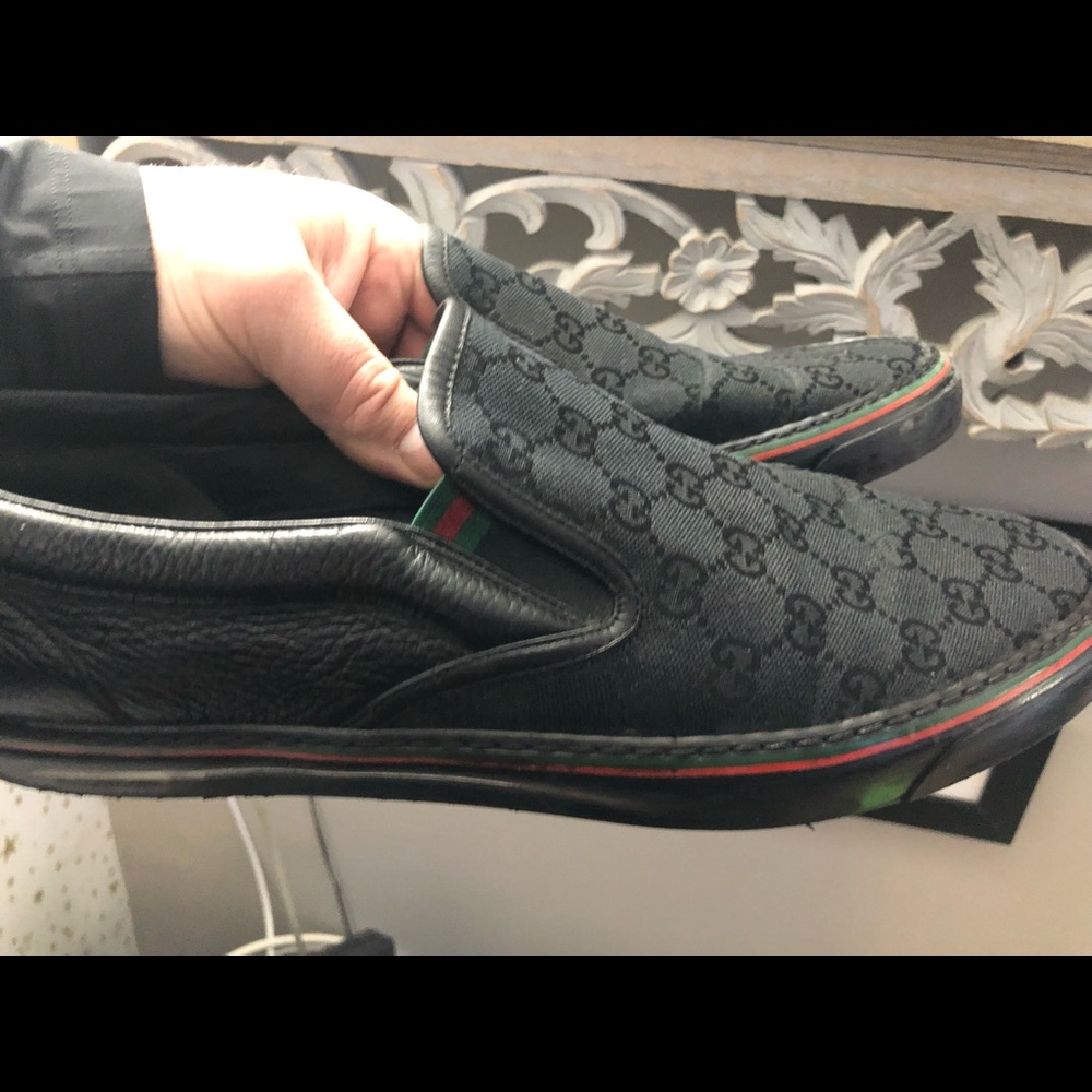 Gucci slip on 7/10